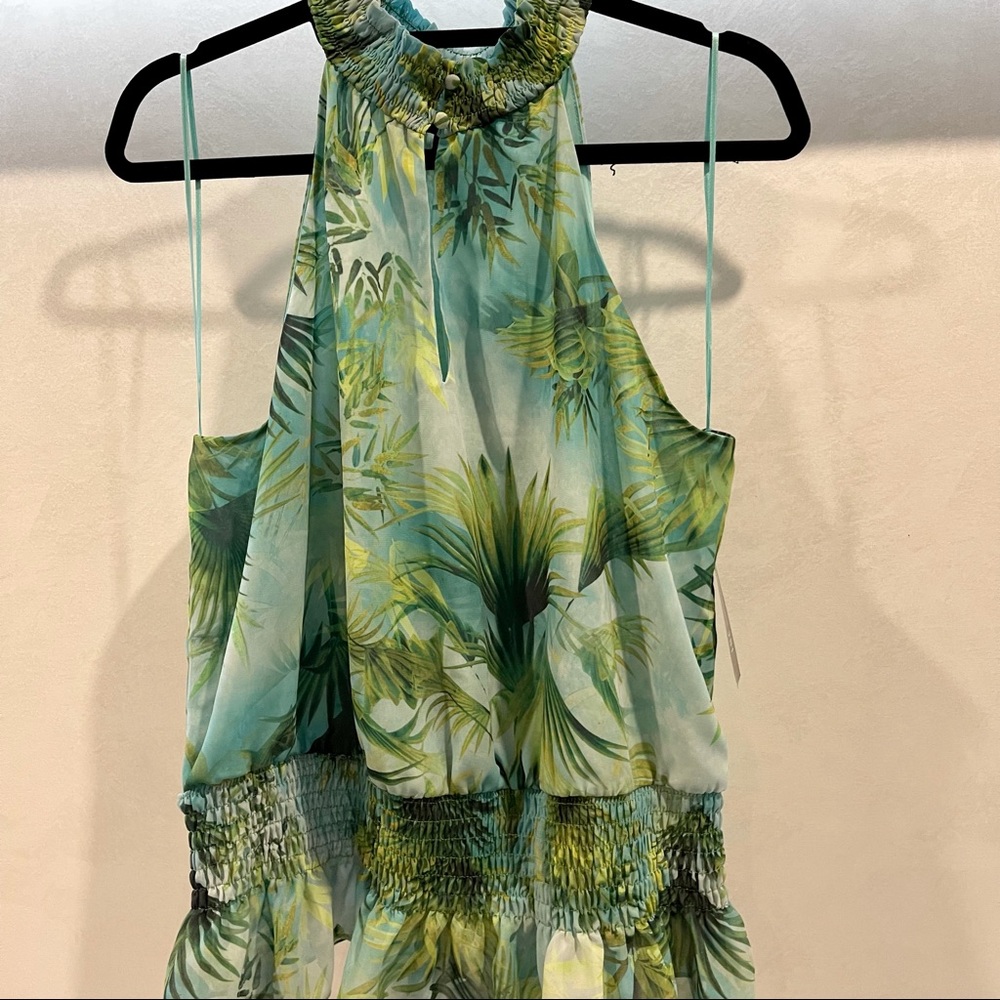 INC sleeveless halter top Size xl